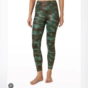 💚Beyond Yoga High Waist Sportflex Metallic Camo Midi Leggings with Gold Glitter